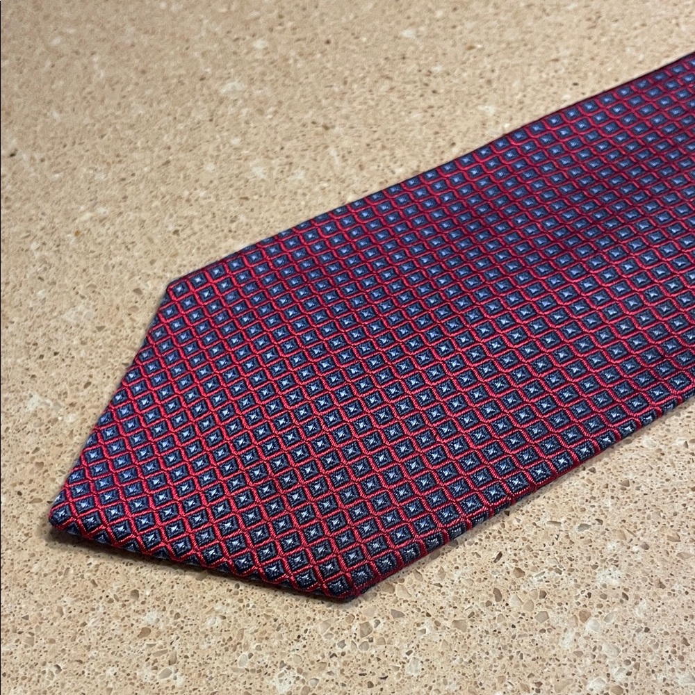 Tommy Hilfiger 100% Silk Red and Blue Patterned Tie